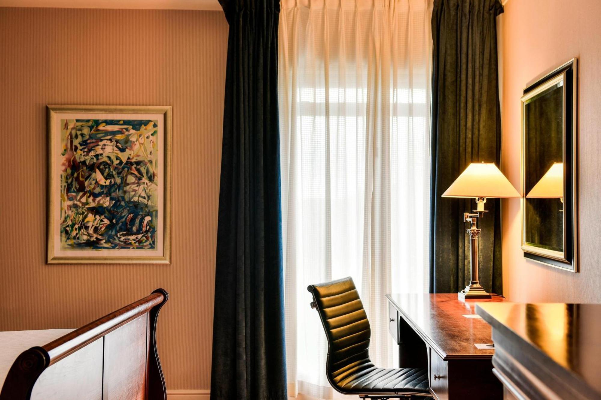 เชอราตัน สกายไลน์ โฮเต็ล ลอนดอน ฮีทโธรว์ Hotel ฮิลลิงดัน ภายนอก รูปภาพ